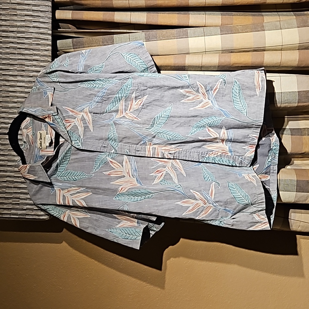 Cooke Street Shirt Mens XL Gray Blue Hawaiian Style Button Up Floral Paradise